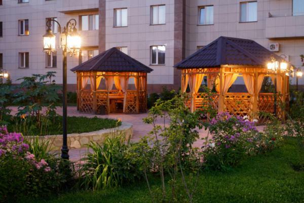 Hotel Home Parq Экибастуз Экстерьер фото